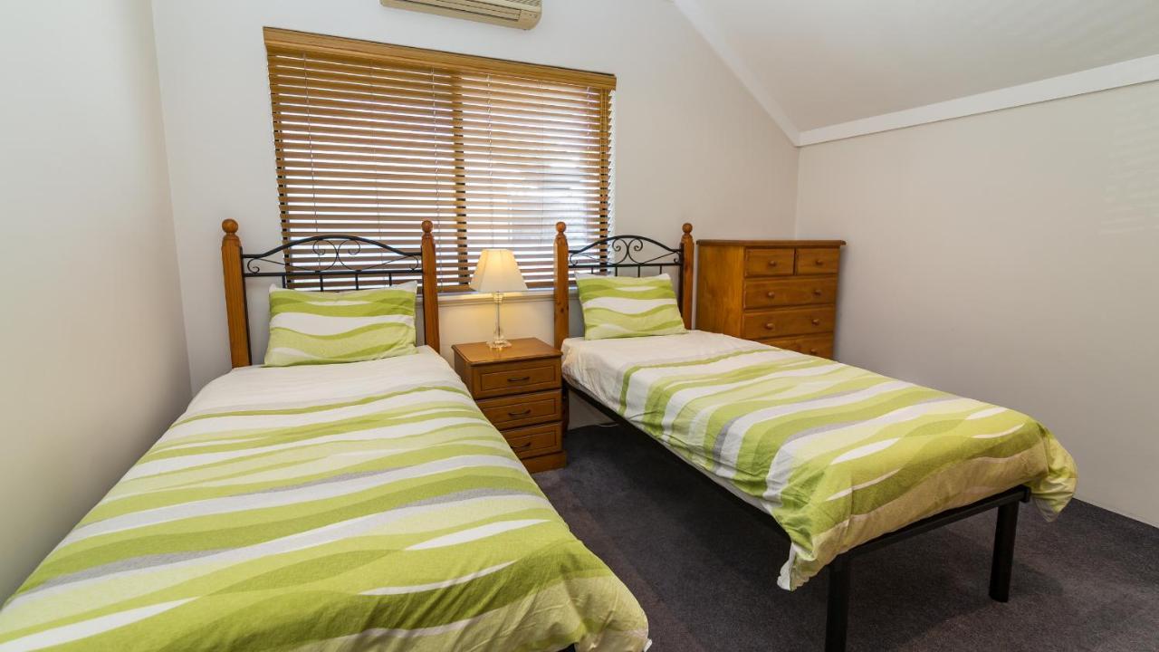 Dowler Apartments Subiaco Perth Szoba fotó